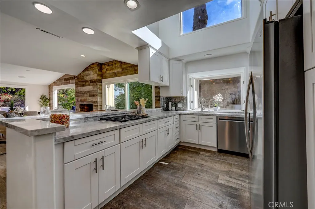 11771 Laurelwood, Studio City, California 91604 home-pic-13